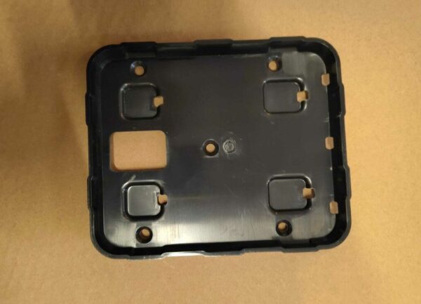 Plast pod baterii Talaria Sting - E-Moto-Park